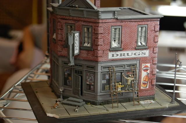 railroad avenue figures